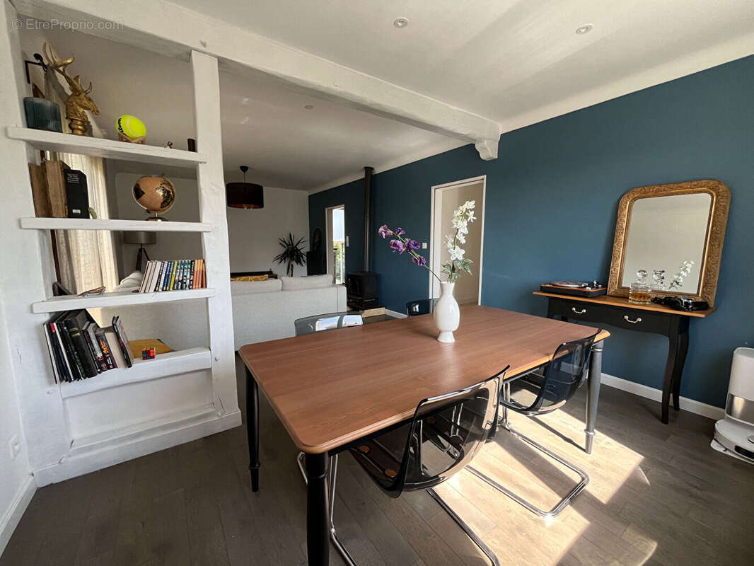 Maison à VILLEDIEU-LA-BLOUERE