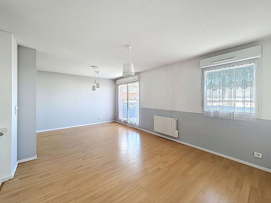 Appartement à L'ISLE-D'ABEAU