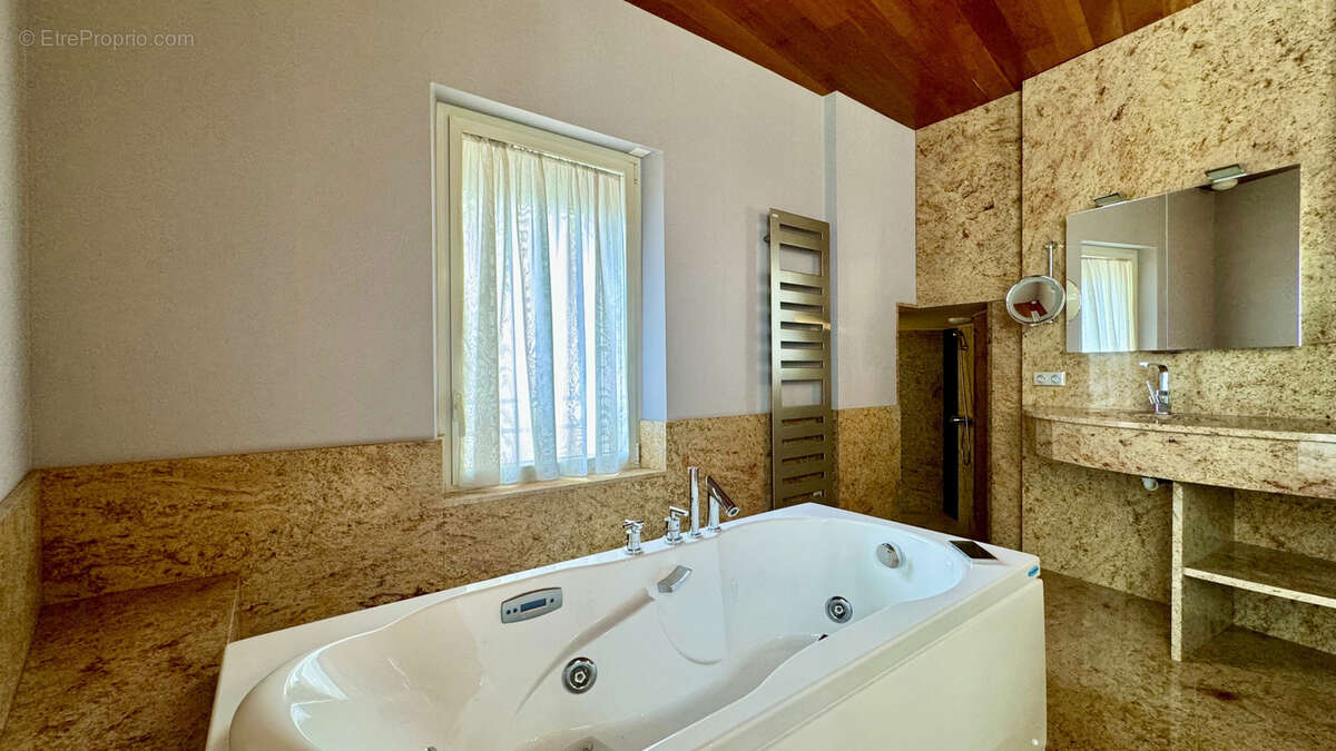 Appartement à VICHY