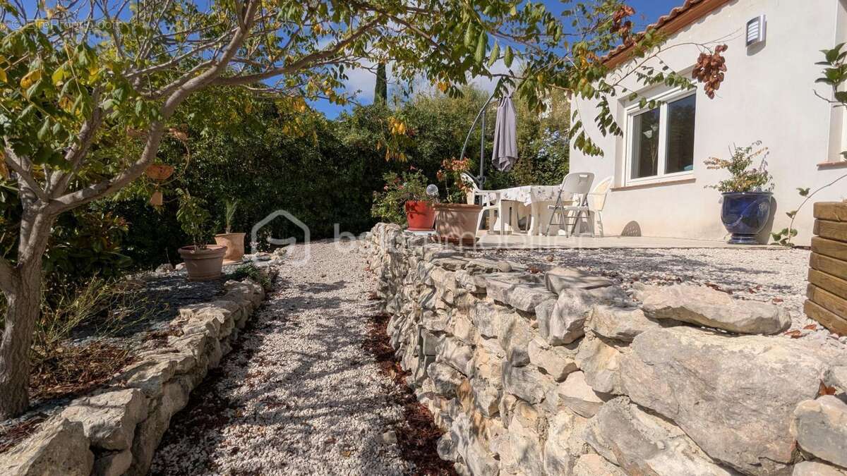 Maison à COMBAILLAUX