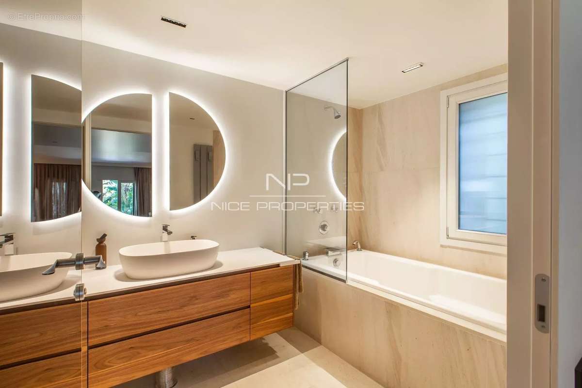 Maison à SAINT-JEAN-CAP-FERRAT