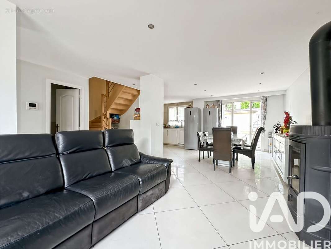 Photo 3 - Maison à CHAMPS-SUR-MARNE