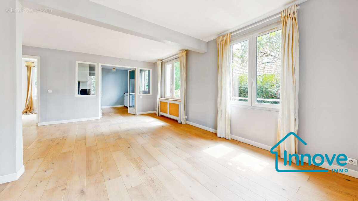 Maison 128 m² à Rocquencourt  - photo 2