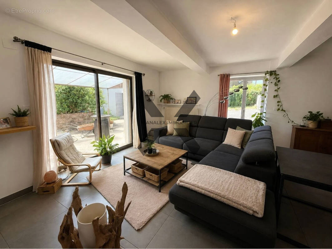 Maison à COUBLANC