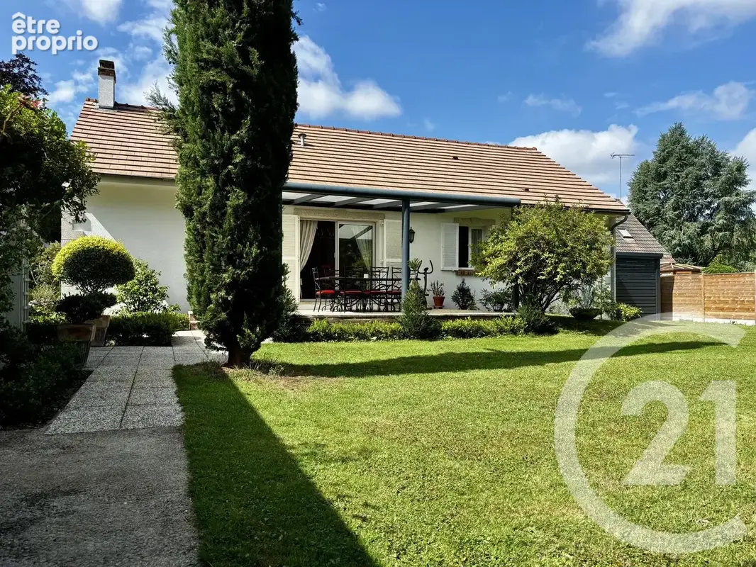 Maison 5 pièces 140 m² à vendre à Garennes-Sur-Eure (27780) - photo 1