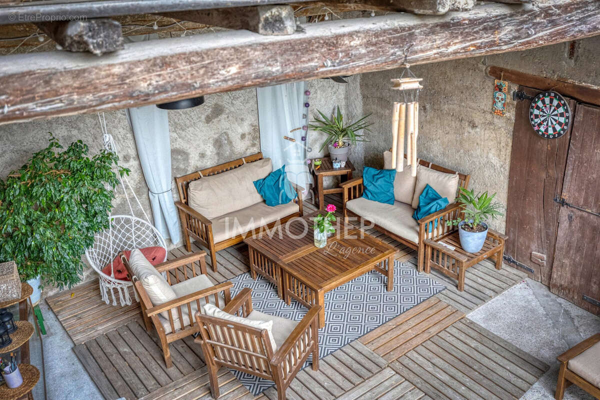 Maison 167 m² à Saint-Jean-De-Moirans  - photo 2