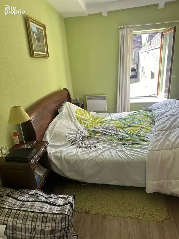 Immeuble avec un commerce, un appartement et grenier aménageable - photo 4