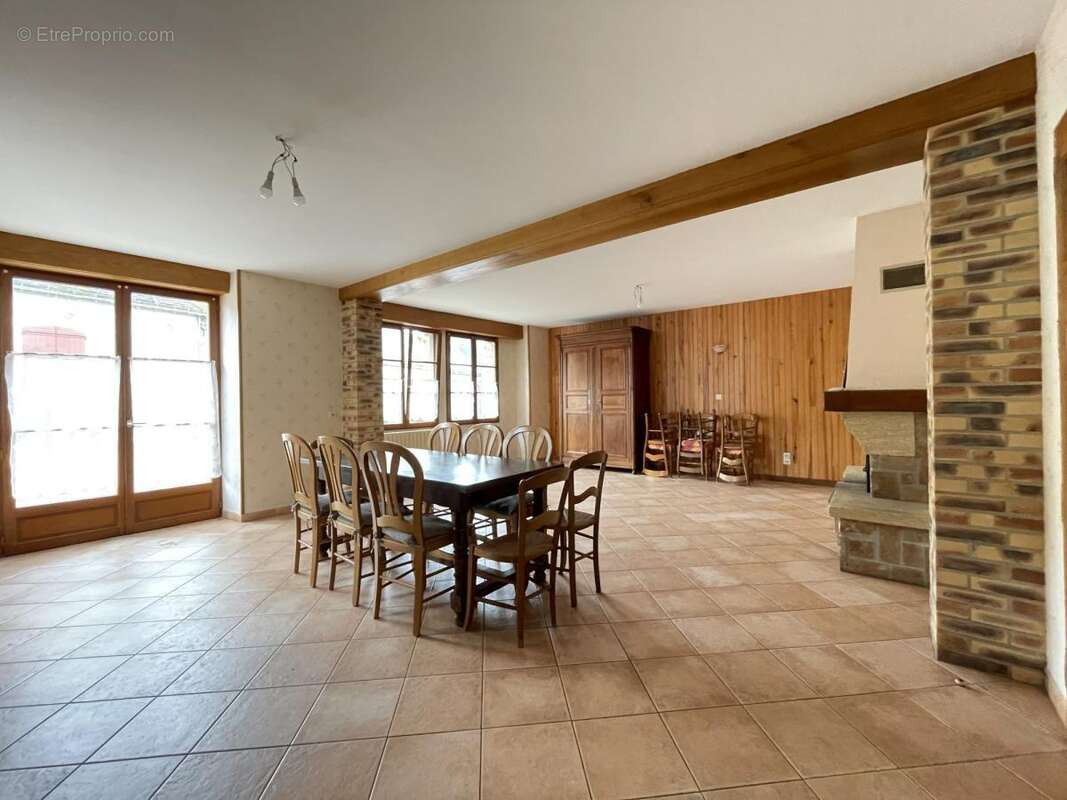 Maison 170 m² à Coudrecieux  - photo 2