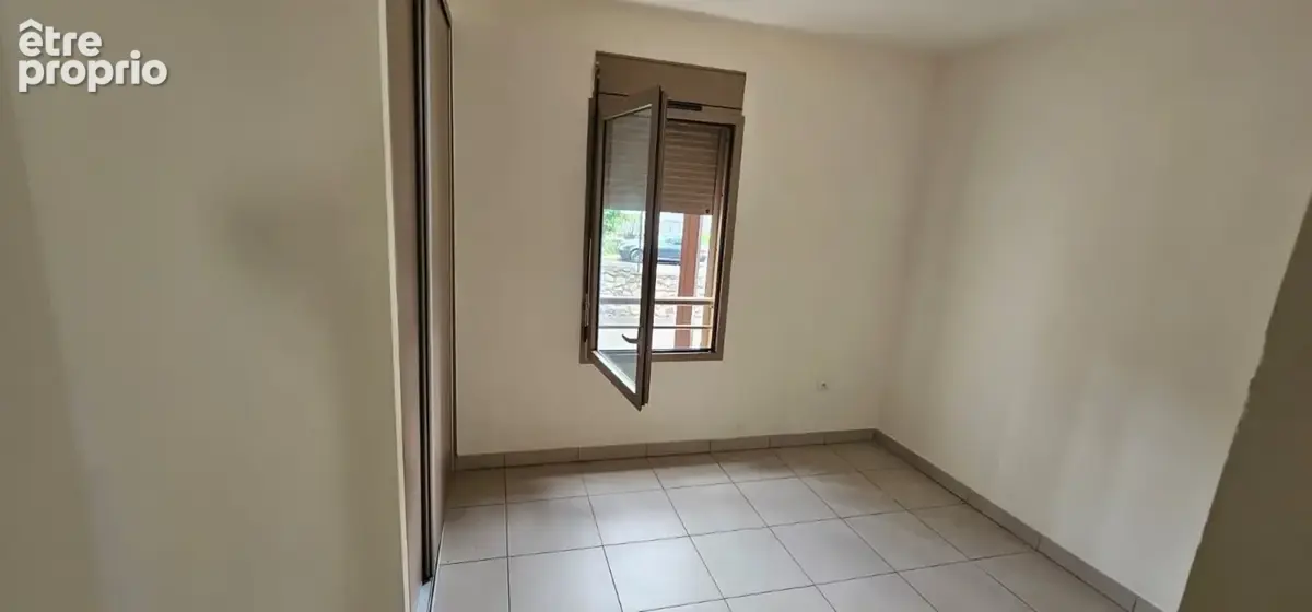 Appartement à vendre 3 pièces LA BRETAGNE (974) - photo 7