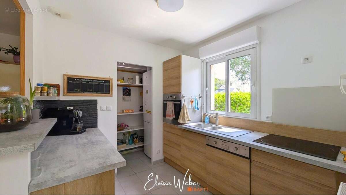 Maison 99 m² à La Chapelle-Saint-Laud  - photo 5