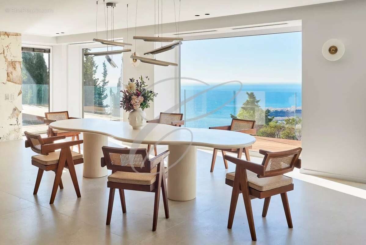 Maison à ROQUEBRUNE-CAP-MARTIN