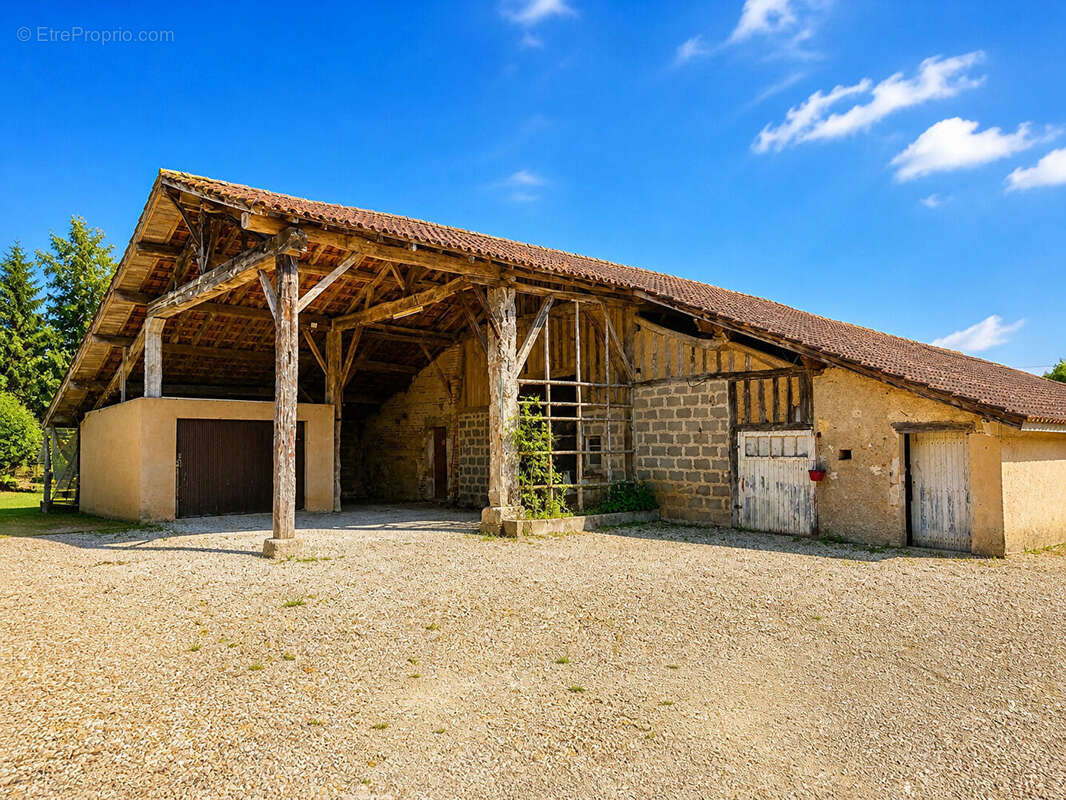 Maison à SAINTE-LIVRADE-SUR-LOT