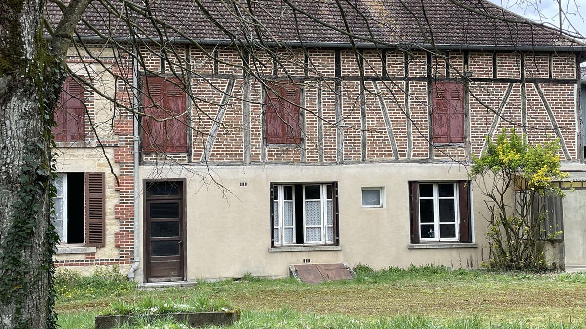 Maison à CRESANTIGNES