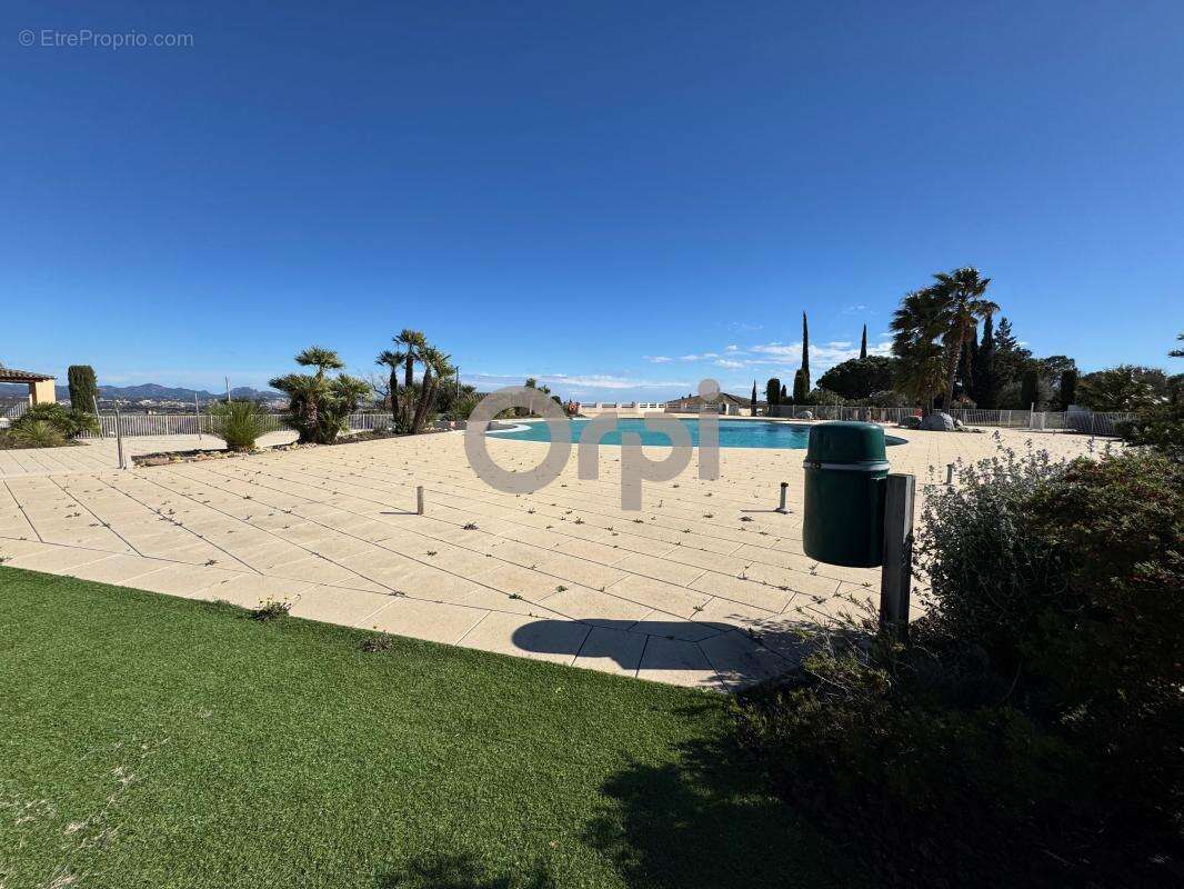 Maison à ROQUEBRUNE-SUR-ARGENS