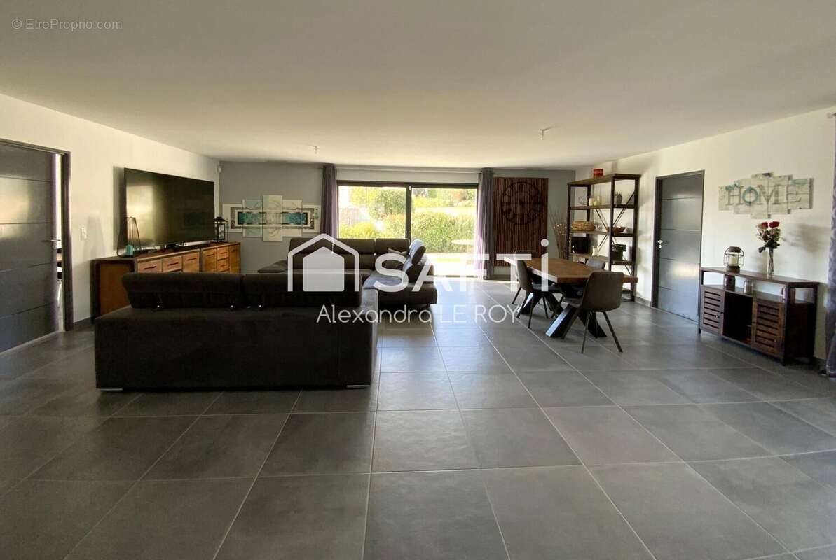 Photo 6 - Maison à SAINT-FELIX-DE-LODEZ