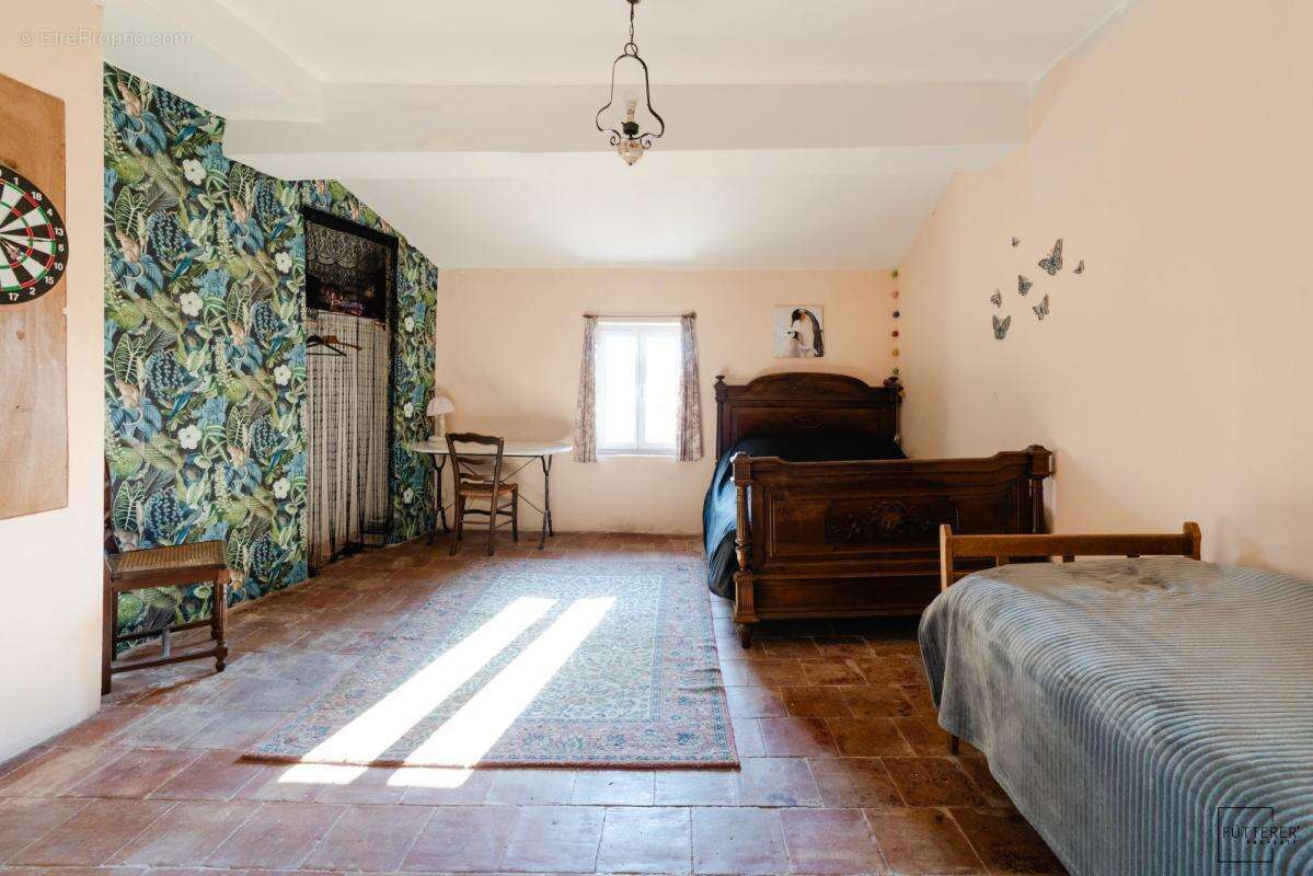 Maison à COURSAN