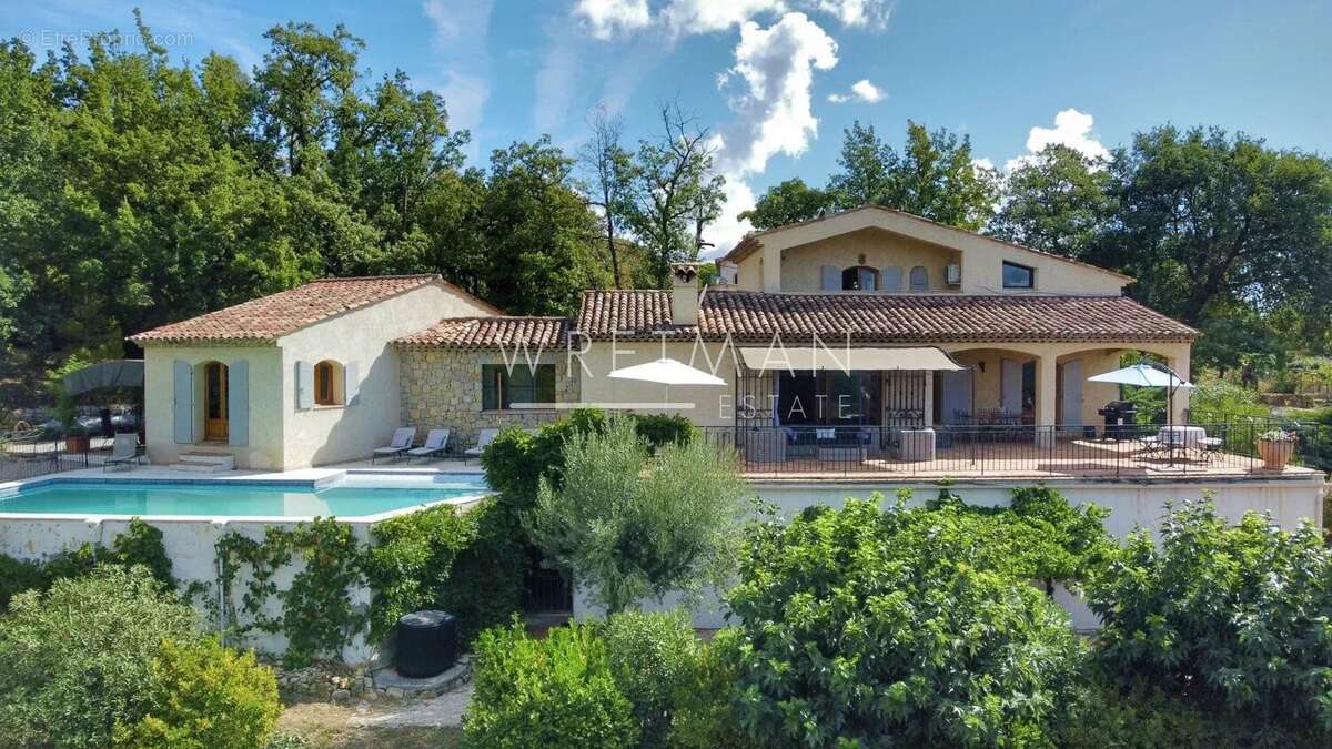 Villa de qualité avec vue panoramique et piscine - tourrettes - photo 3