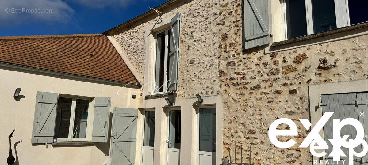 Appartement à LE TREMBLAY-SUR-MAULDRE