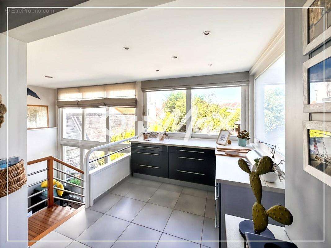 Exclusivité à WIMEREUX  Appartement 106 m2 avec vue mer, jardin et garage - photo 5