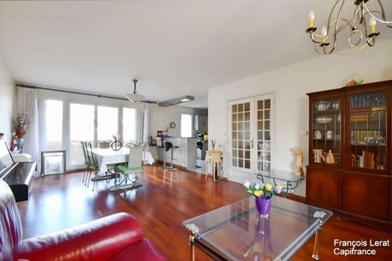 Appartement à THIAIS