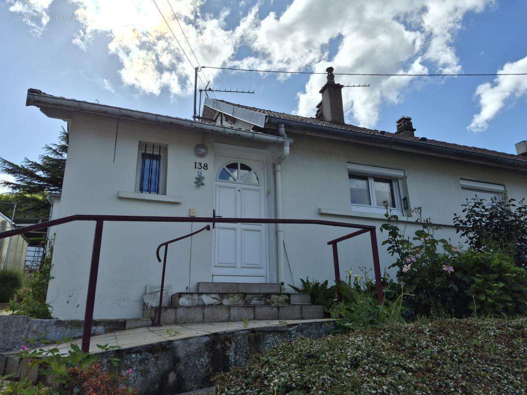 Maison à LILLEBONNE