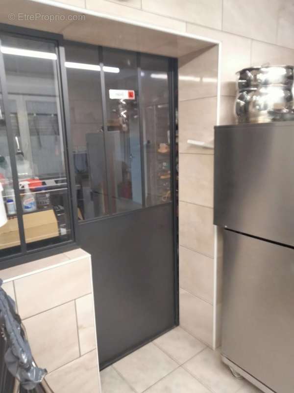 Commerce à EPLESSIER