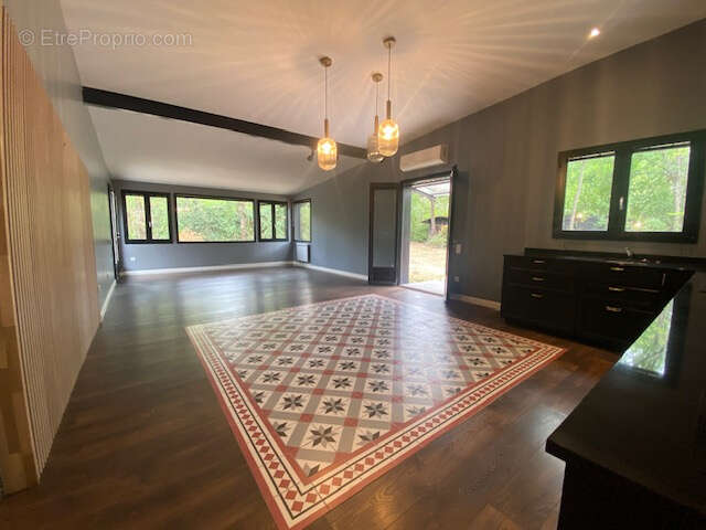 Maison atypique de 100m2 sur terrain de 1200m2 située à Fleurance - photo 3
