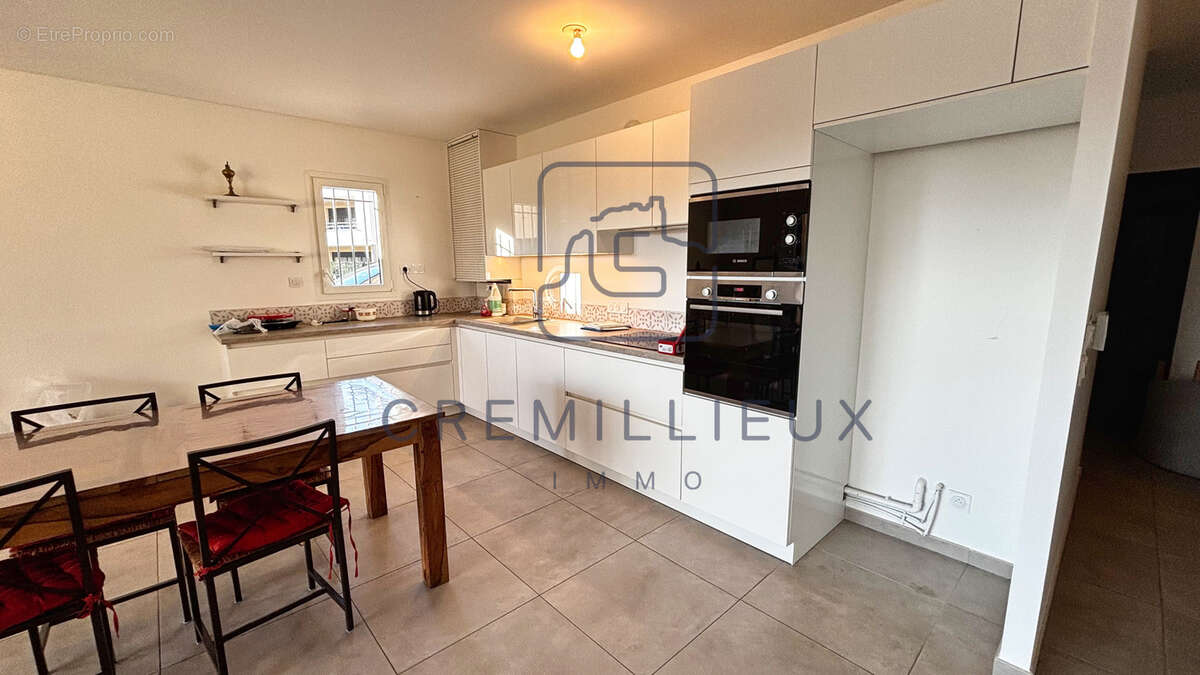 Appartement à GUILHERAND-GRANGES