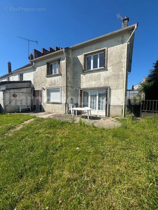 PHOTO-2026-05-22-16-43-21 - Maison à OISSERY