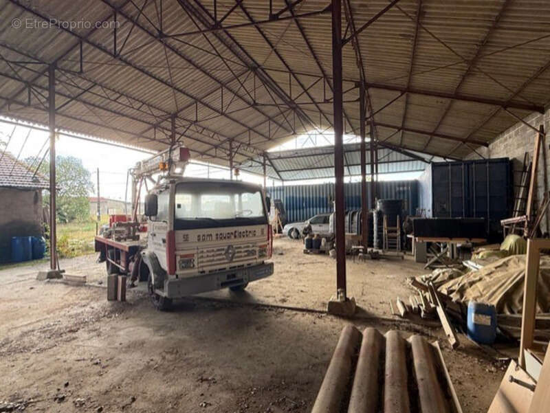 Dpt Hautes Pyrénées (65), à vendre HERES grand Hangar de 180 m², au calme - photo 2