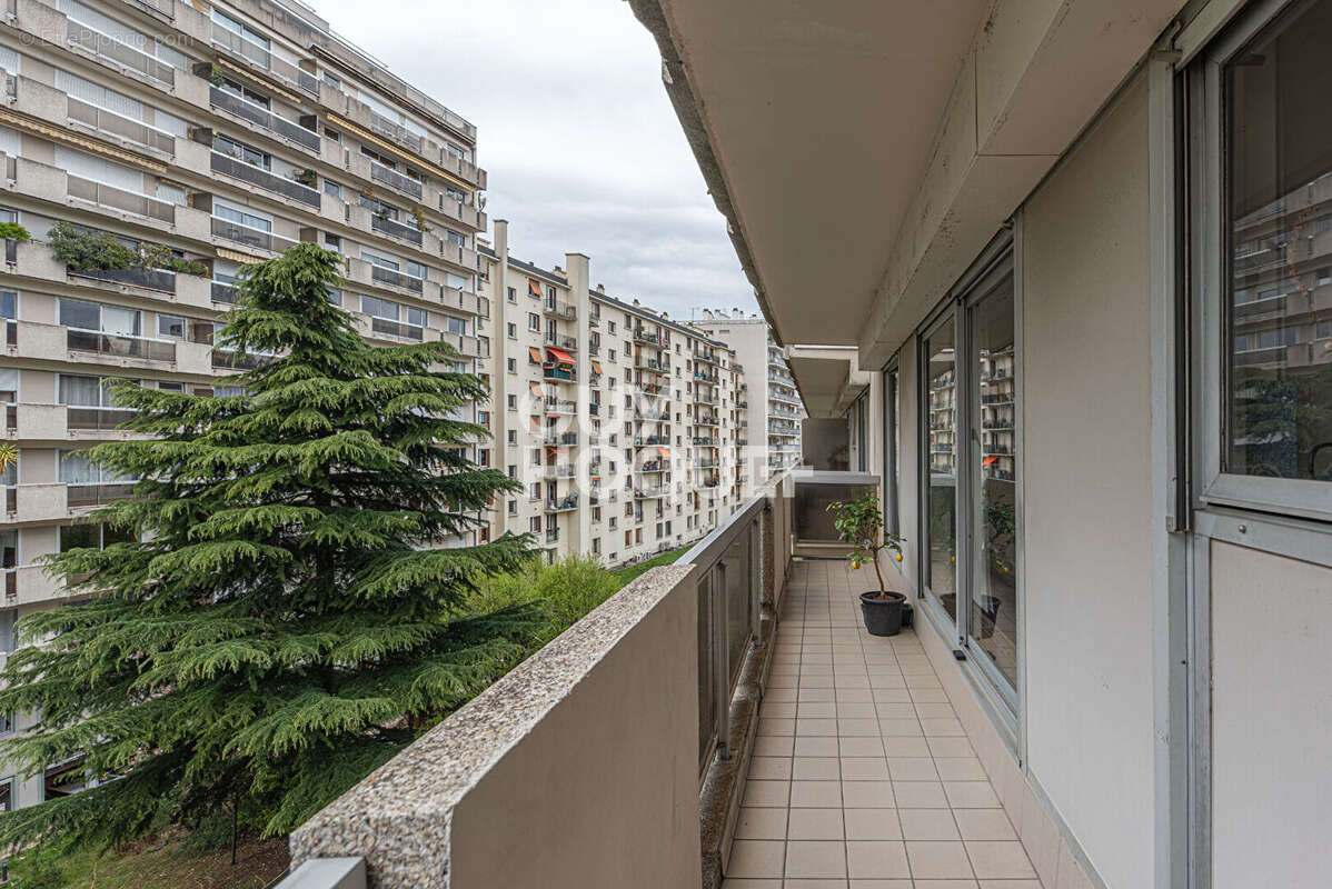 Appartement à PARIS-12E