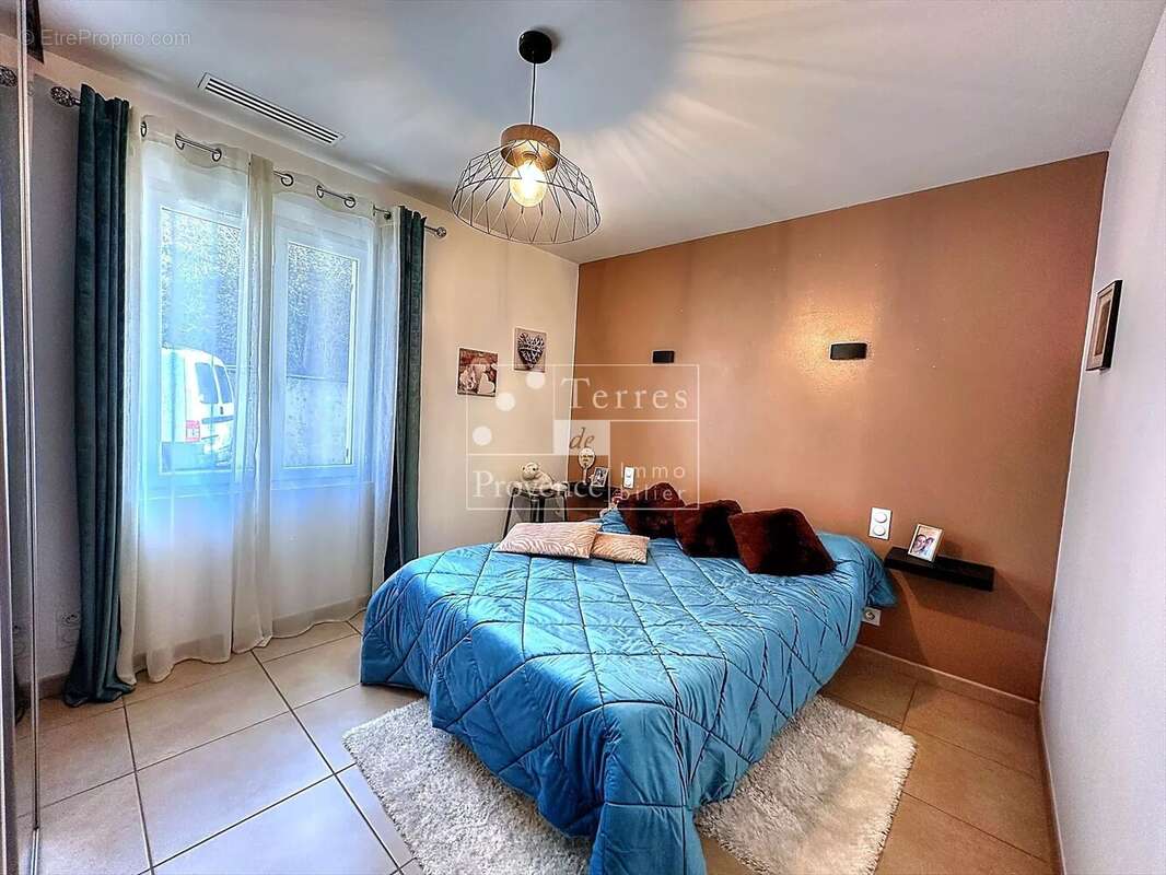 Maison à VILLECROZE