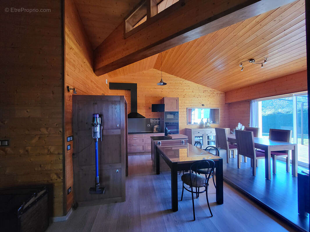 Maison à SAINT-MICHEL-L'OBSERVATOIRE