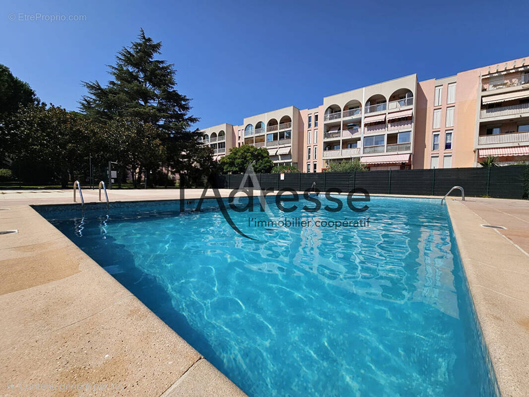 Appartement à MANDELIEU-LA-NAPOULE