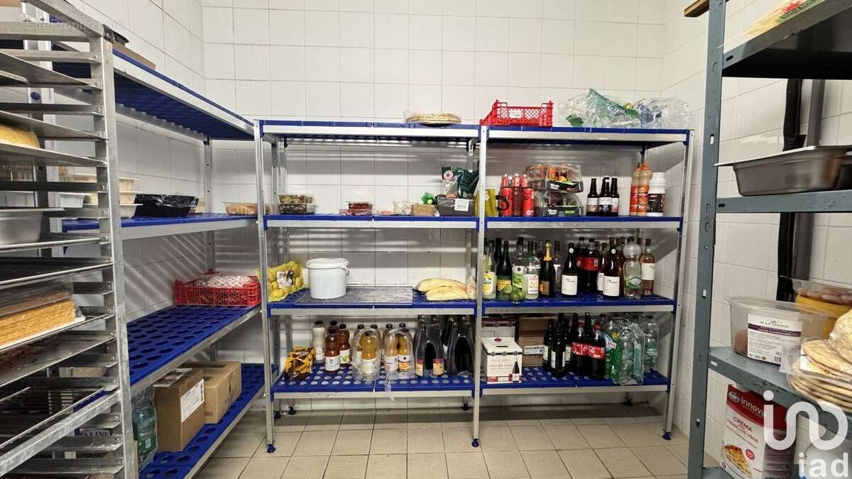 Photo 3 - Commerce à VAUCRESSON