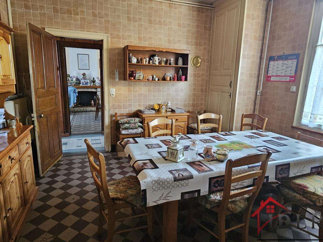 Maison à ECLARON-BRAUCOURT-SAINTE-LIVIERE