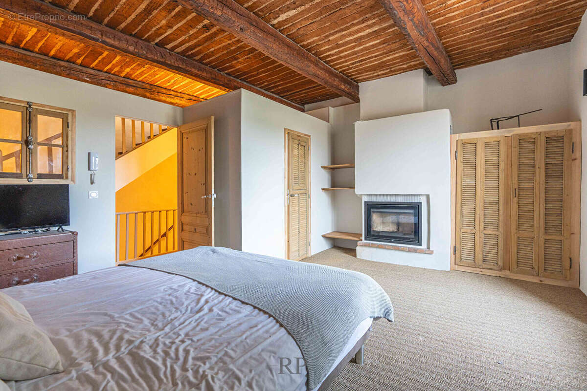 Appartement à LOURMARIN