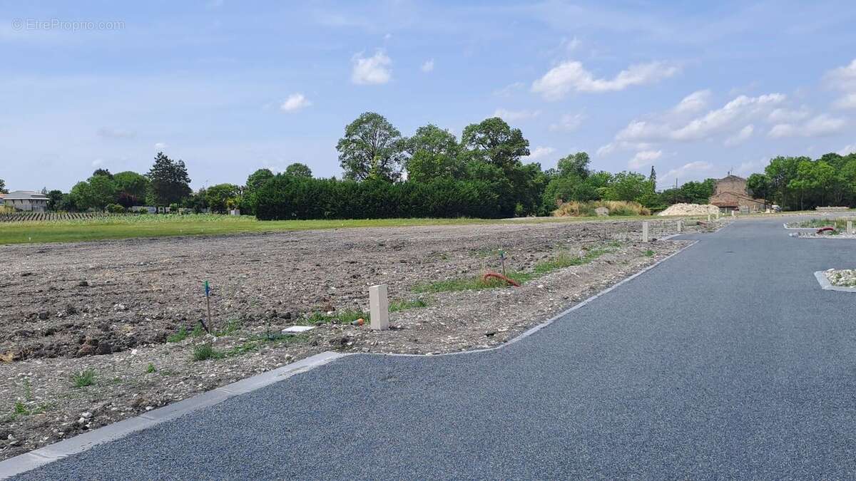 Terrain à bâtir de 492 m² à BIRON (17) - photo 5