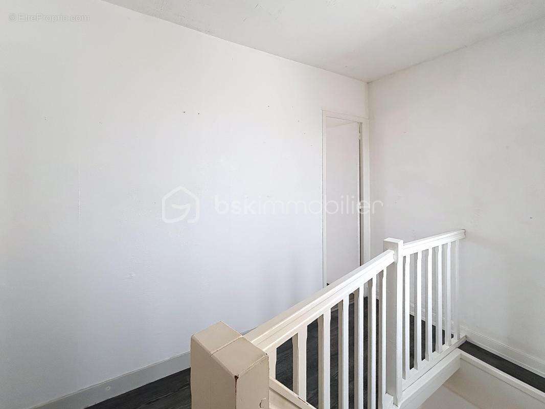 Maison 3 pièces de 77m2 à SENS (89100) - photo 5