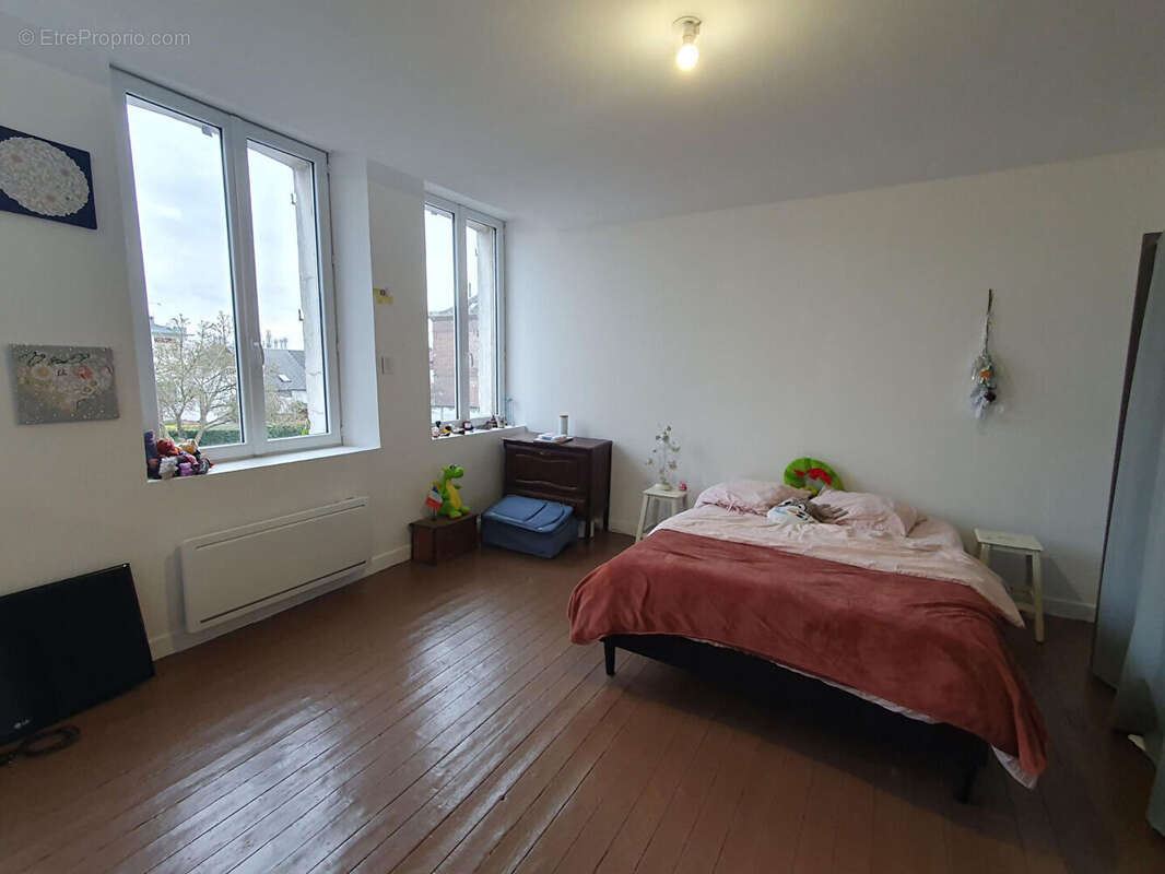 Maison à ORIGNY-SAINTE-BENOITE