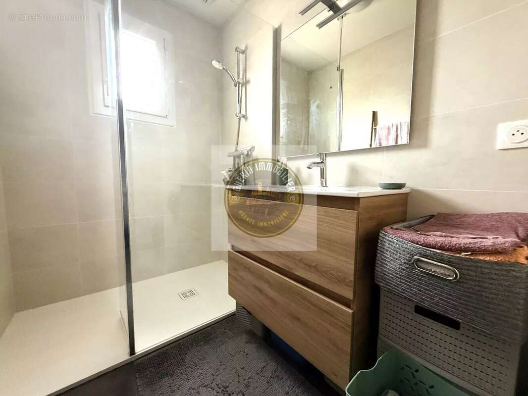 Maison à VARENNES-VAUZELLES