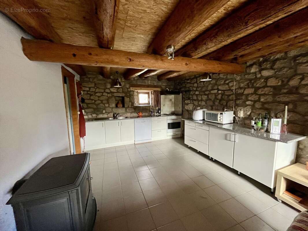 Maison à ALBARET-LE-COMTAL