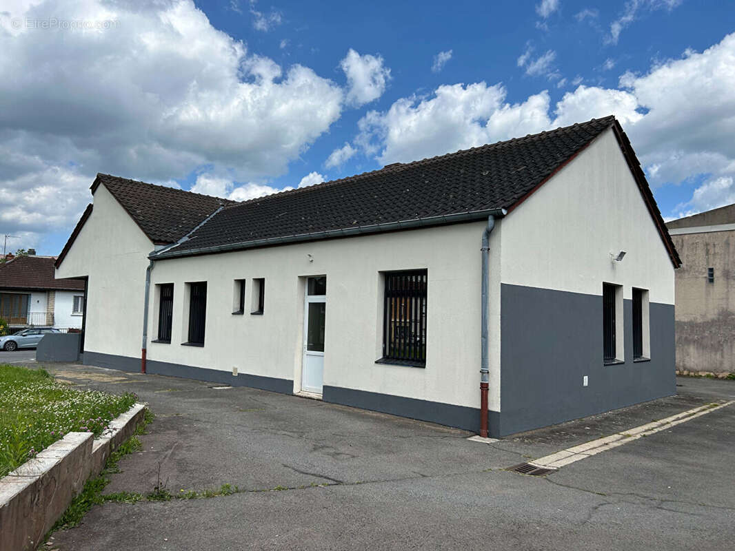 Commerce à MONTCEAU-LES-MINES