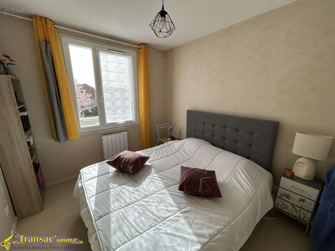 Appartement à PUY-GUILLAUME