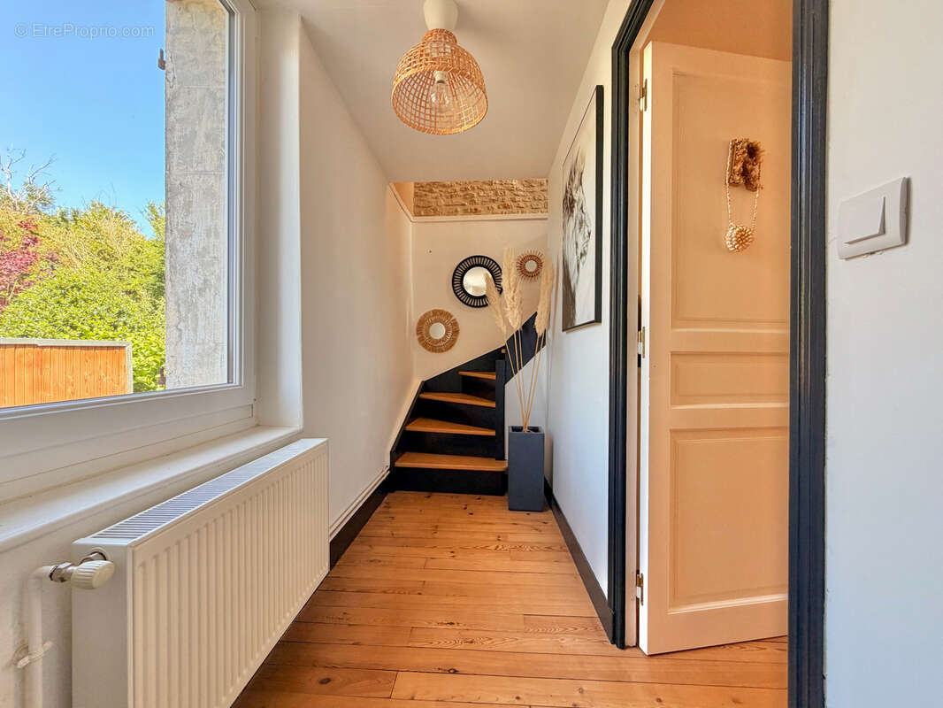Maison rénovée de charme à REVIERS - photo 9