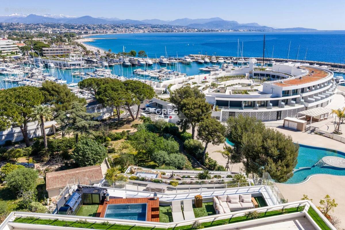 Appartement à VILLENEUVE-LOUBET