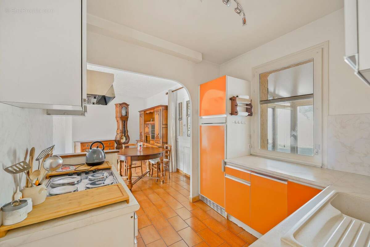 Maison à MEOUNES-LES-MONTRIEUX