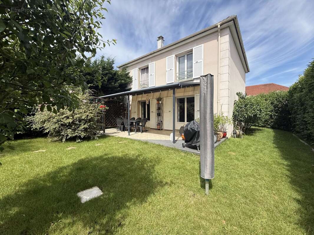 Maison à CHELLES