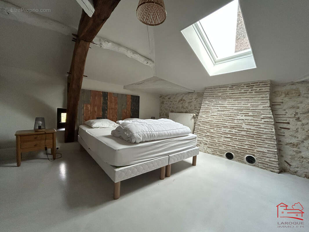 Maison à LAROQUE-TIMBAUT