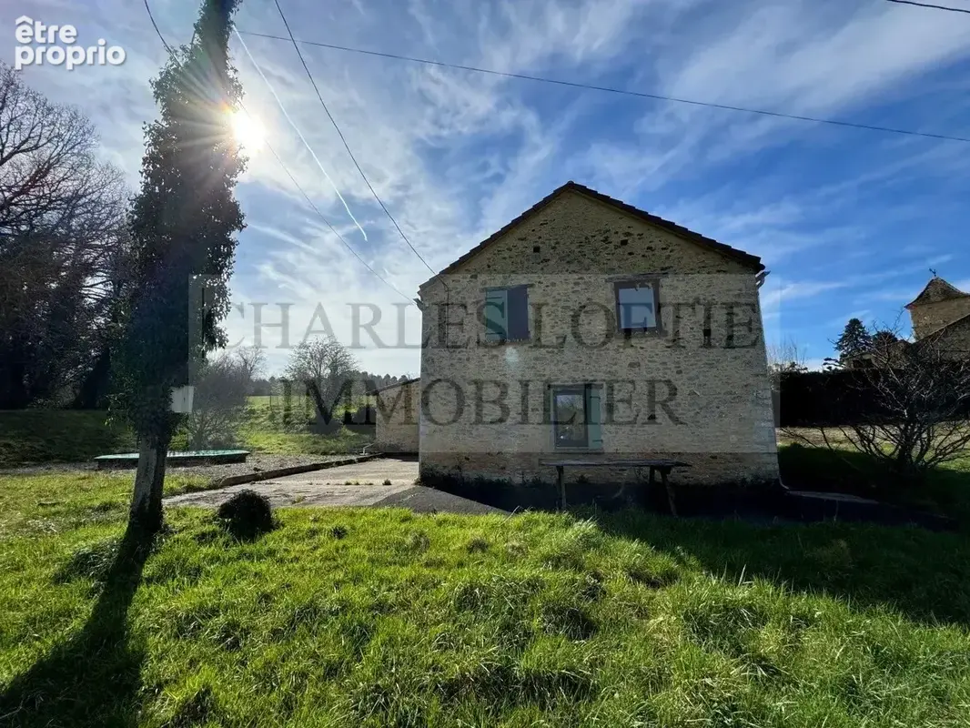 Charmante maison en pierre, grangette sur un plus de 2,5 ha de terrain - photo 17